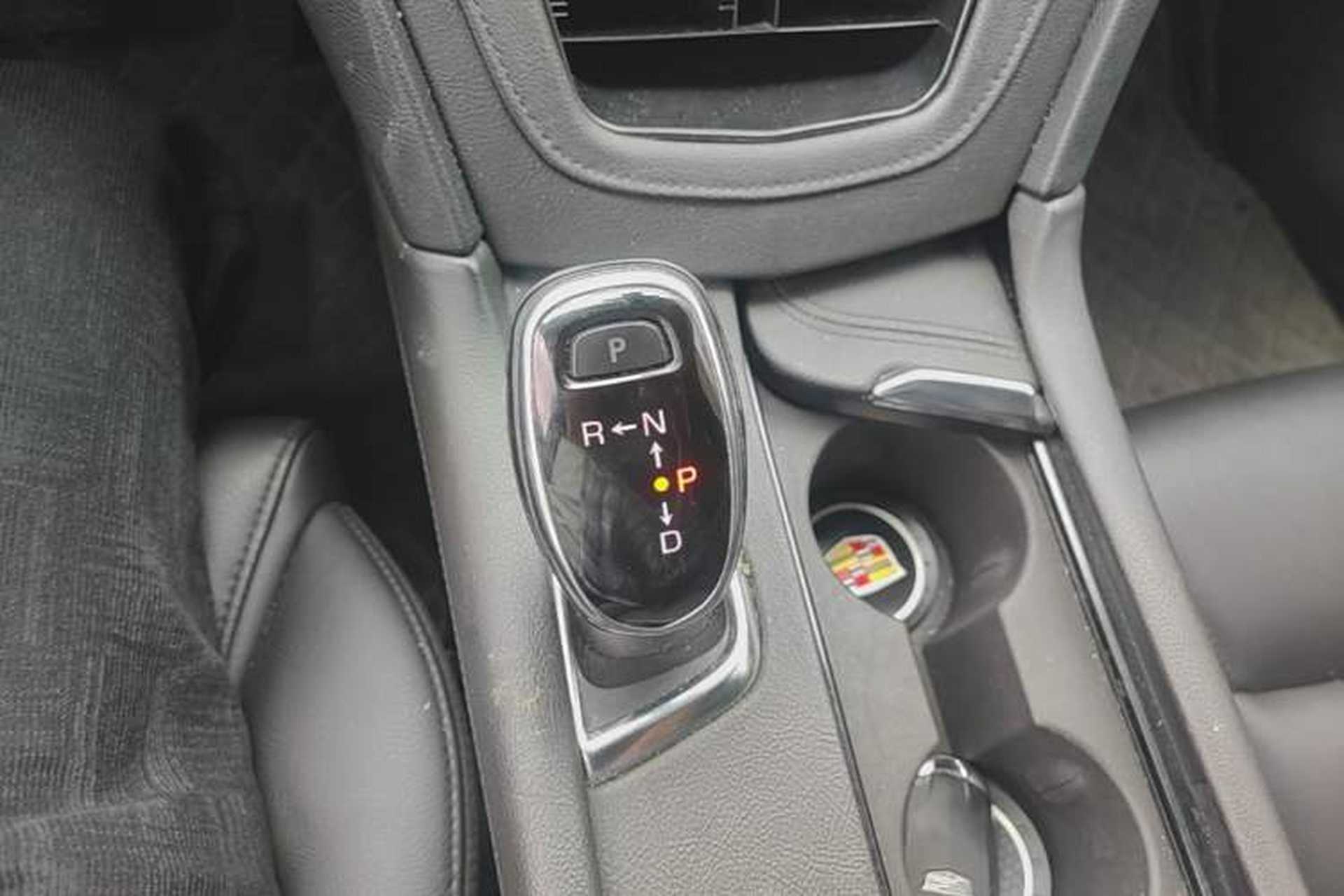 Used Cadillac XT5 2018 28E Four-Wheel Drive Tech Version Gear Lever
