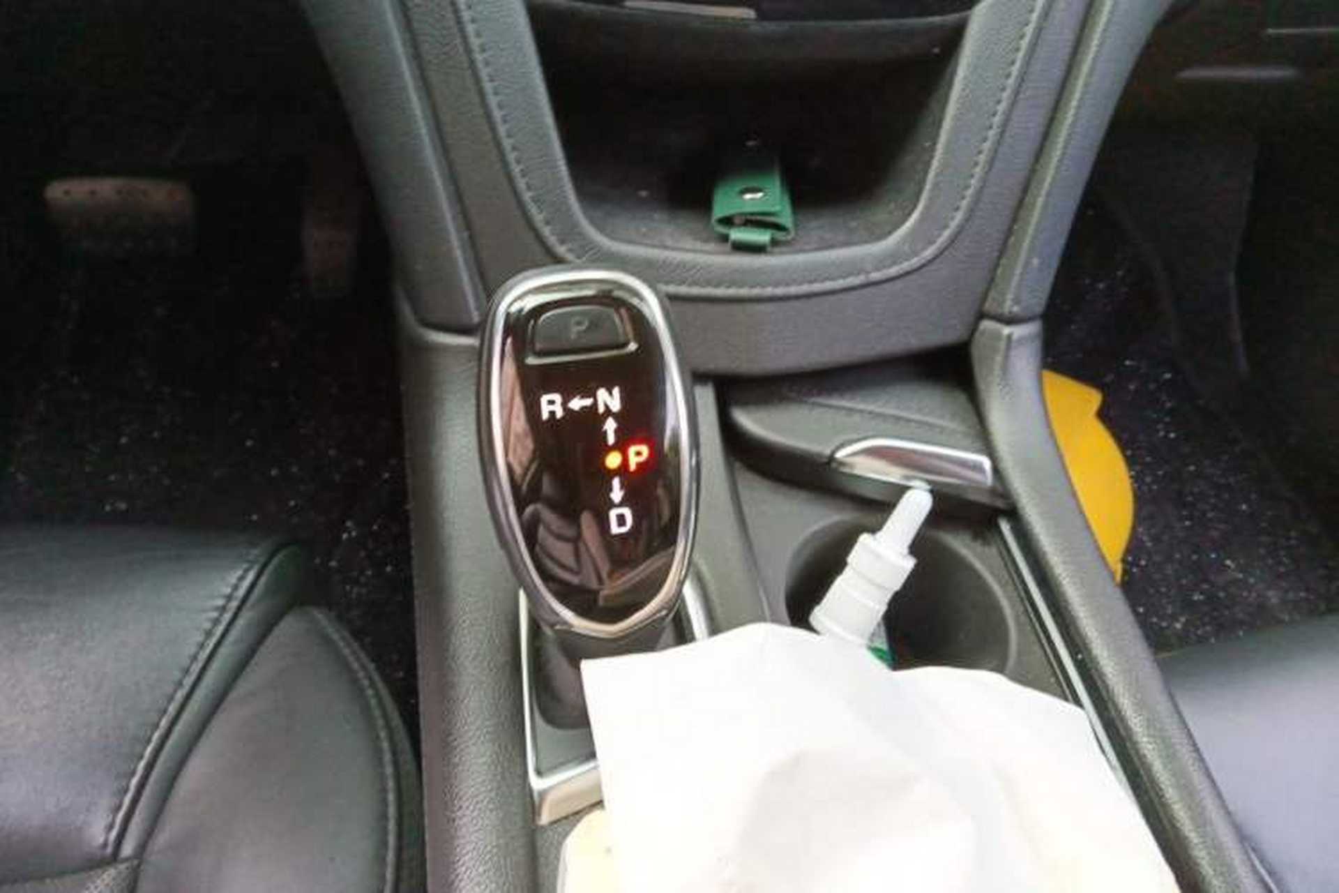 Used Cadillac XT5 2018 25T Luxury Model Gear Lever