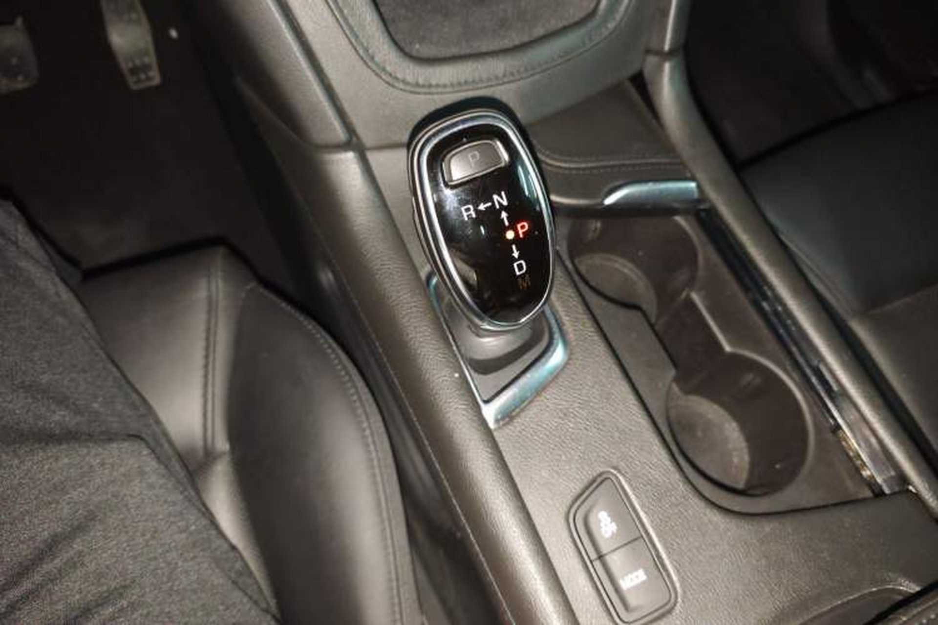 Used Cadillac XT5 2018 25T Luxury Model Gear Lever