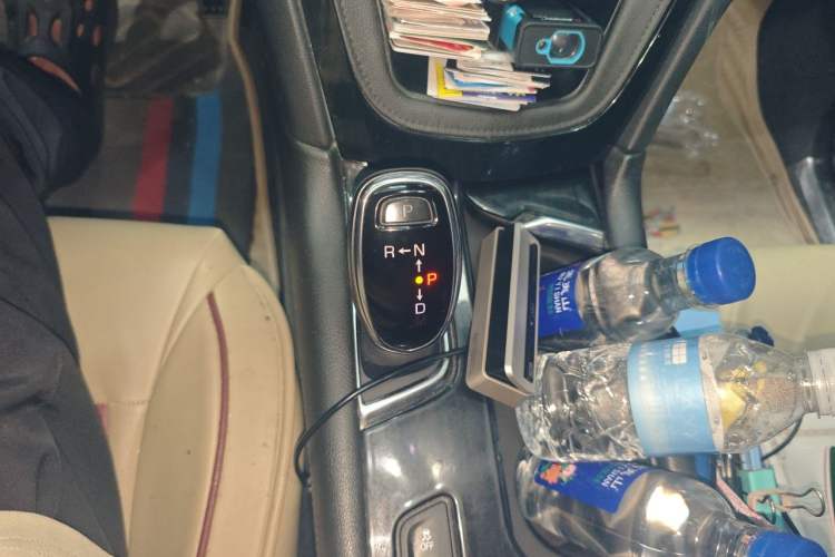 Used Cadillac XT5 2018 25T Luxury Model Gear Lever