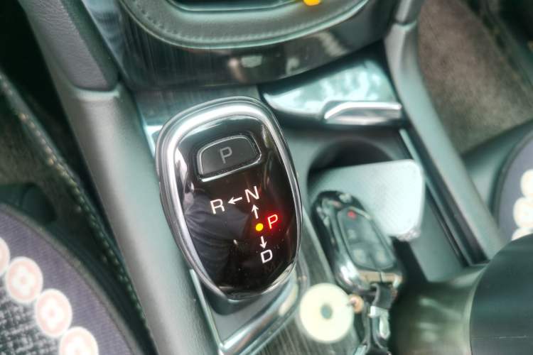 Used Cadillac XT5 2018 25T Luxury Model Gear Lever
