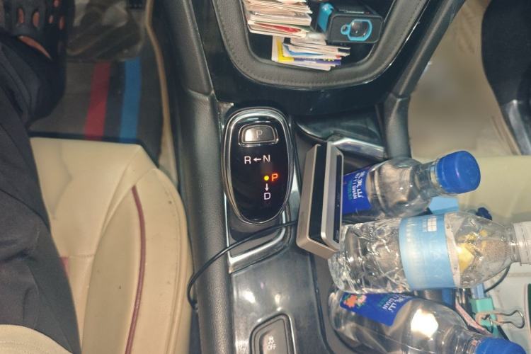Used Cadillac XT5 2018 25T Luxury Model Gear Lever