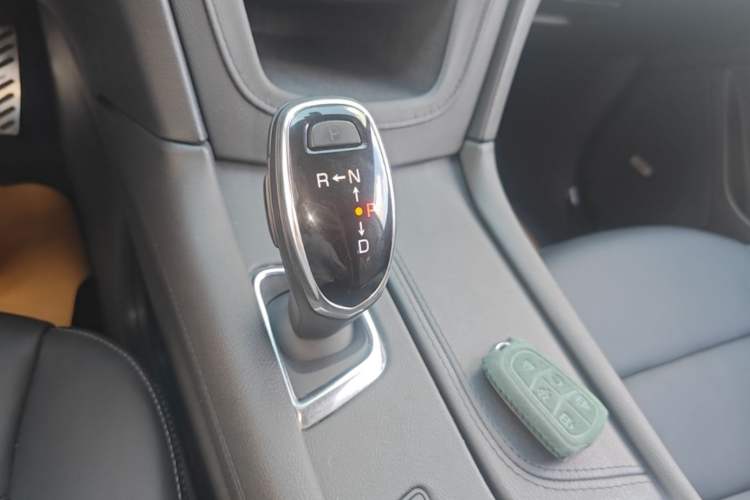Used Cadillac XT5 2018 28T Four-Wheel Drive Luxury Model Gear Lever