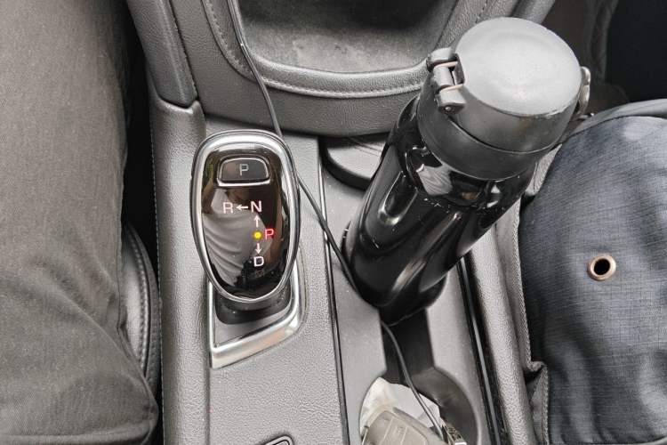 Used Cadillac XT5 2018 25T Luxury Model Gear Lever