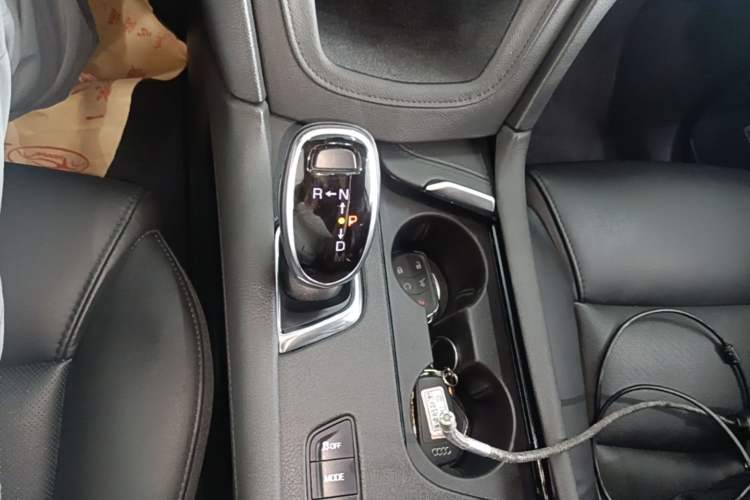 Used Cadillac XT5 2018 28T Four-Wheel Drive Luxury Model Gear Lever