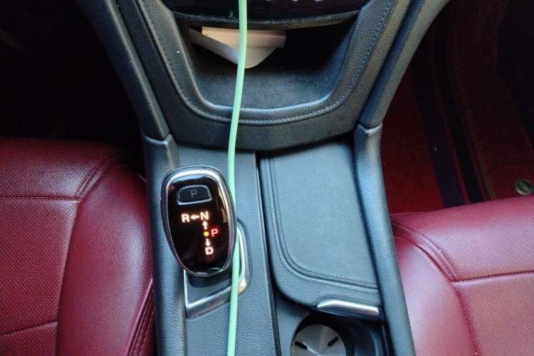 Used Cadillac XT5 2018 28T Four-Wheel Drive Luxury Model Gear Lever