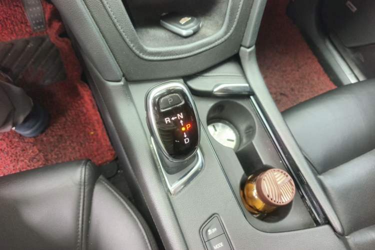 Used Cadillac XT5 2018 28T Four-Wheel Drive Luxury Model Gear Lever