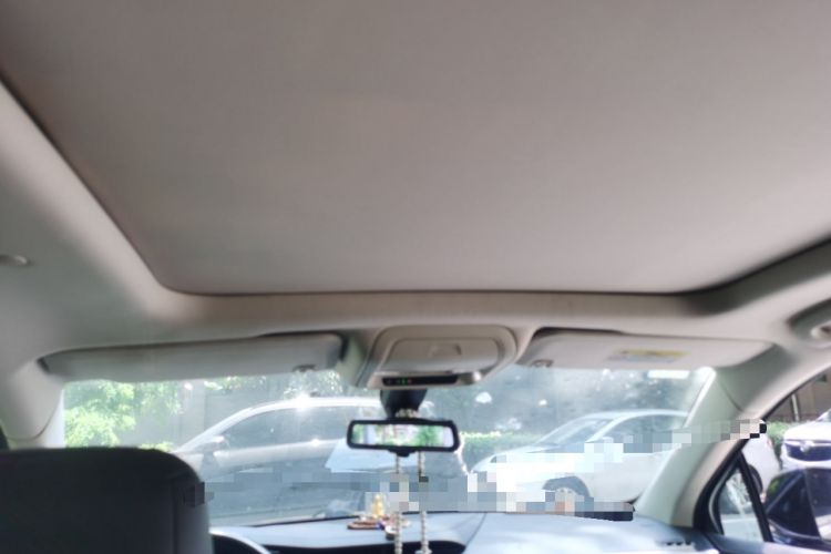 Used Cadillac XT5 2018 25T Luxury Model Headliner
