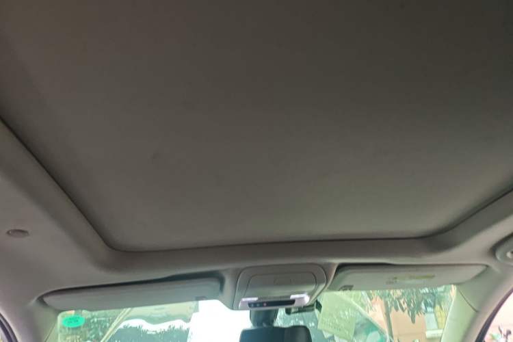 Used Cadillac XT5 2018 25T Luxury Model Headliner