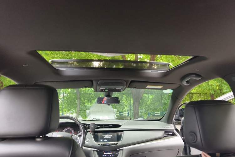 Used Cadillac XT5 2018 25T Tech Model Headliner