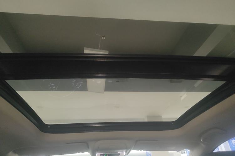 Used Cadillac XT5 2018 25T Luxury Model Headliner
