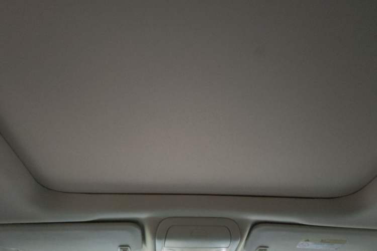 Used Cadillac XT5 2018 25T Luxury Model Headliner