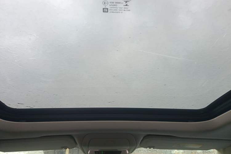 Used Cadillac XT5 2018 28T Four-Wheel Drive Luxury Model Headliner