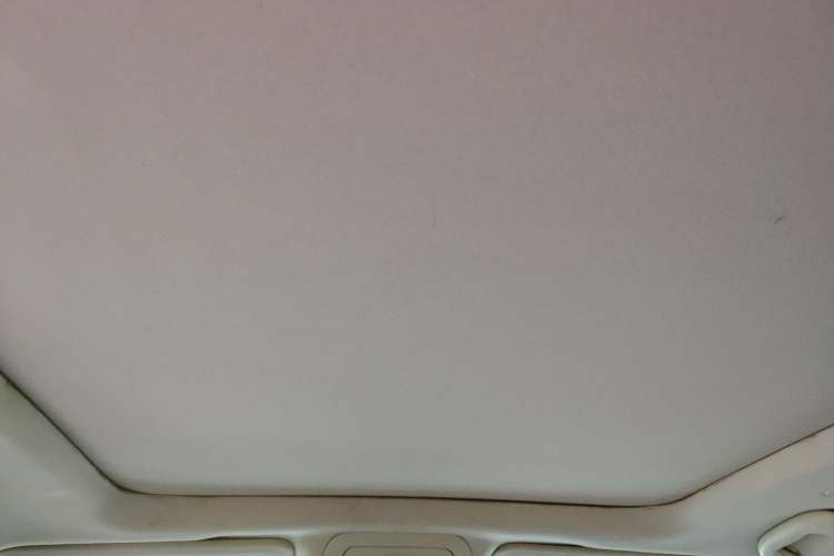 Used Cadillac XT5 2018 25T Luxury Model Headliner