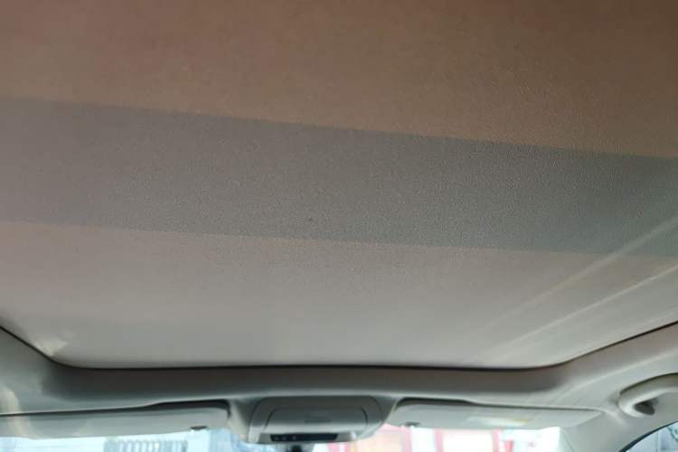 Used Cadillac XT5 2018 28T Four-Wheel Drive Luxury Model Headliner