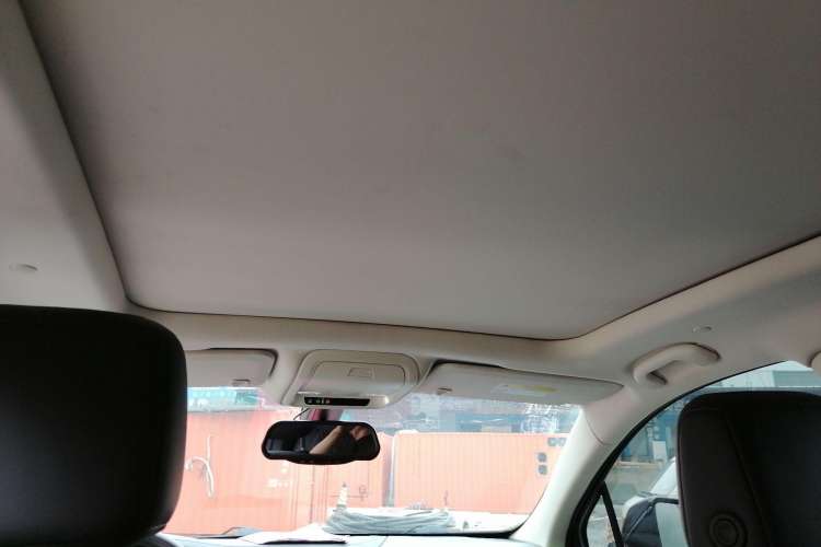 Used Cadillac XT5 2018 28T Four-Wheel Drive Luxury Model Headliner