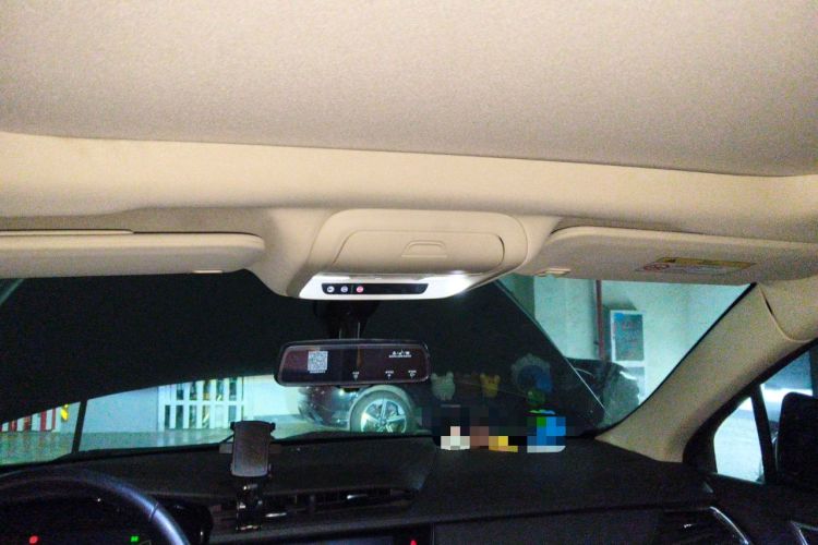 Used Cadillac XT5 2018 25T Luxury Model Headliner