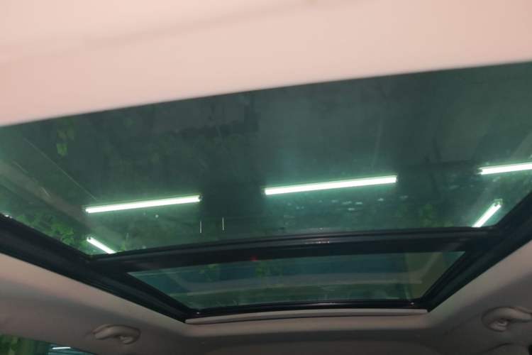 Used Cadillac XT5 2018 25T Luxury Model Headliner