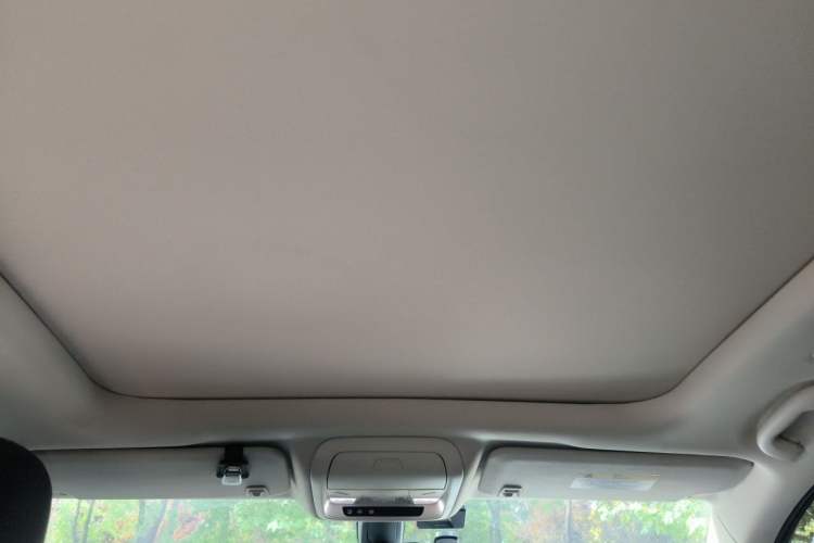 Used Cadillac XT5 2018 25T Luxury Model Headliner