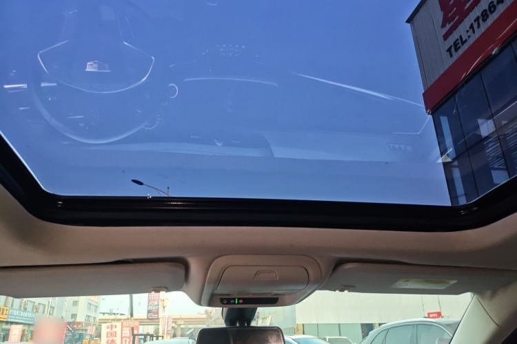 Used Cadillac XT5 2018 25T Luxury Model Headliner