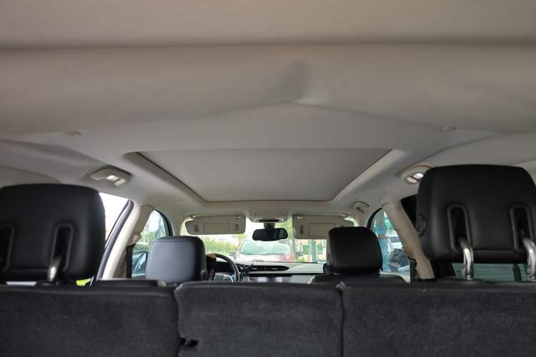 Used Cadillac XT5 2018 28T Four-Wheel Drive Luxury Model Headliner