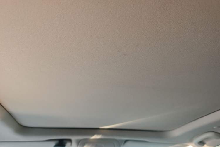 Used Cadillac XT5 2018 25T Luxury Model Headliner