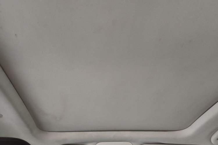 Used Cadillac XT5 2018 25T Luxury Model Headliner