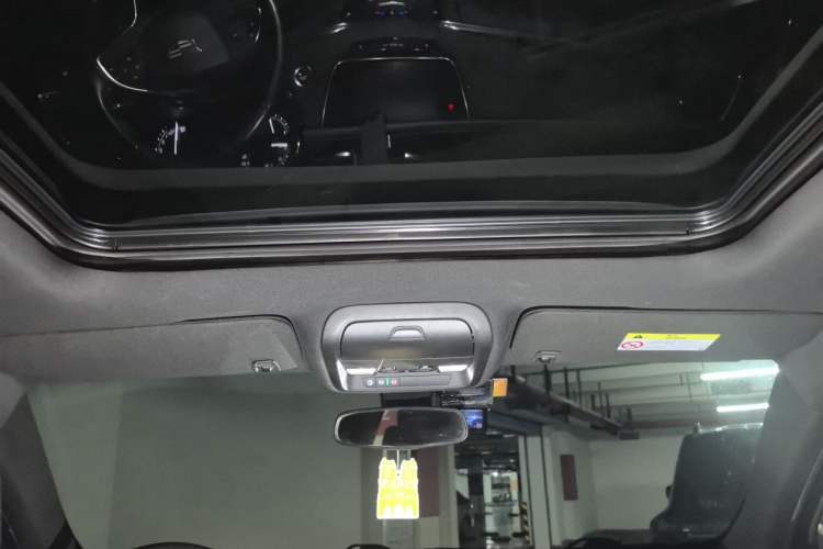 Used Cadillac XT5 2018 28E Four-Wheel Drive Tech Version Headliner