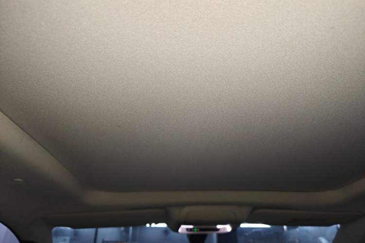 Used Cadillac XT5 2018 28T Four-Wheel Drive Luxury Model Headliner