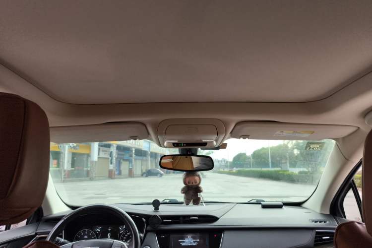 Used Cadillac XT5 2018 25T Luxury Model Headliner