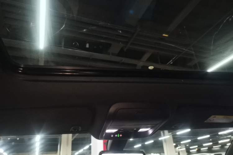 Used Cadillac XT5 2018 28E Four-Wheel Drive Tech Version Headliner