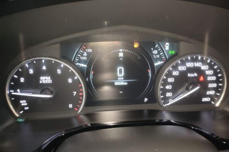 Used Cadillac XT5 2018 25T Luxury Model Instrument Cluster