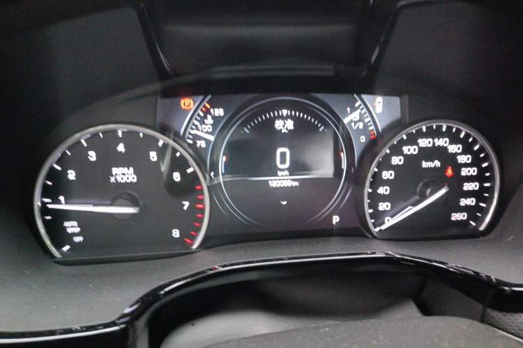 Used Cadillac XT5 2018 25T Luxury Model Instrument Cluster
