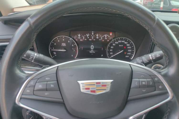 Used Cadillac XT5 2018 25T Luxury Model Instrument Cluster