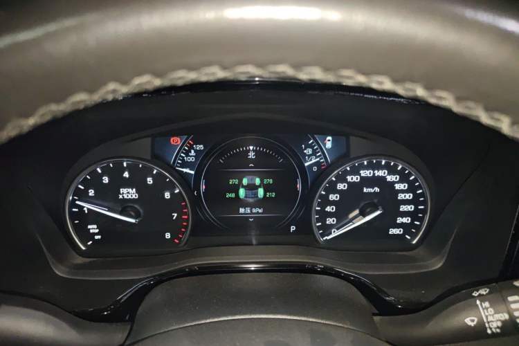 Used Cadillac XT5 2018 25T Luxury Model Instrument Cluster