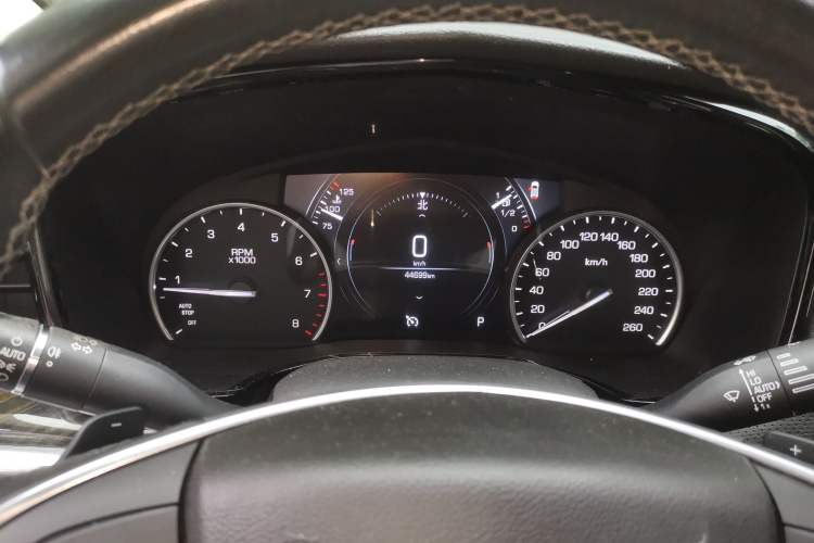Used Cadillac XT5 2018 25T Luxury Model Instrument Cluster