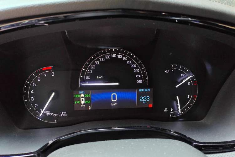Used Cadillac XT5 2018 25T Luxury Model Instrument Cluster