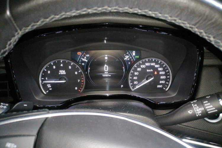 Used Cadillac XT5 2018 25T Luxury Model Instrument Cluster