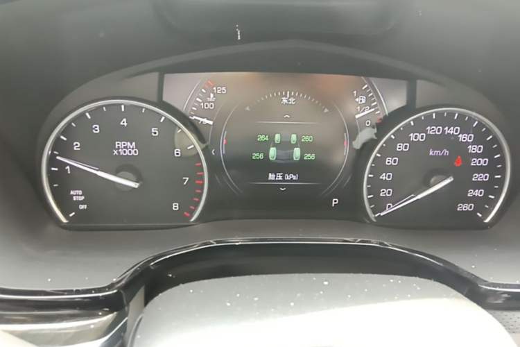Used Cadillac XT5 2018 25T Luxury Model Instrument Cluster