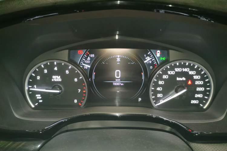 Used Cadillac XT5 2018 25T Luxury Model Instrument Cluster