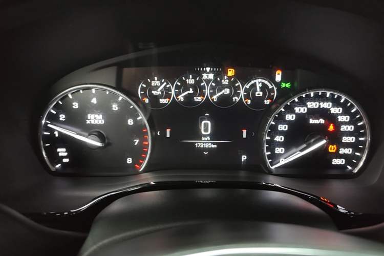 Used Cadillac XT5 2018 25T Luxury Model Instrument Cluster