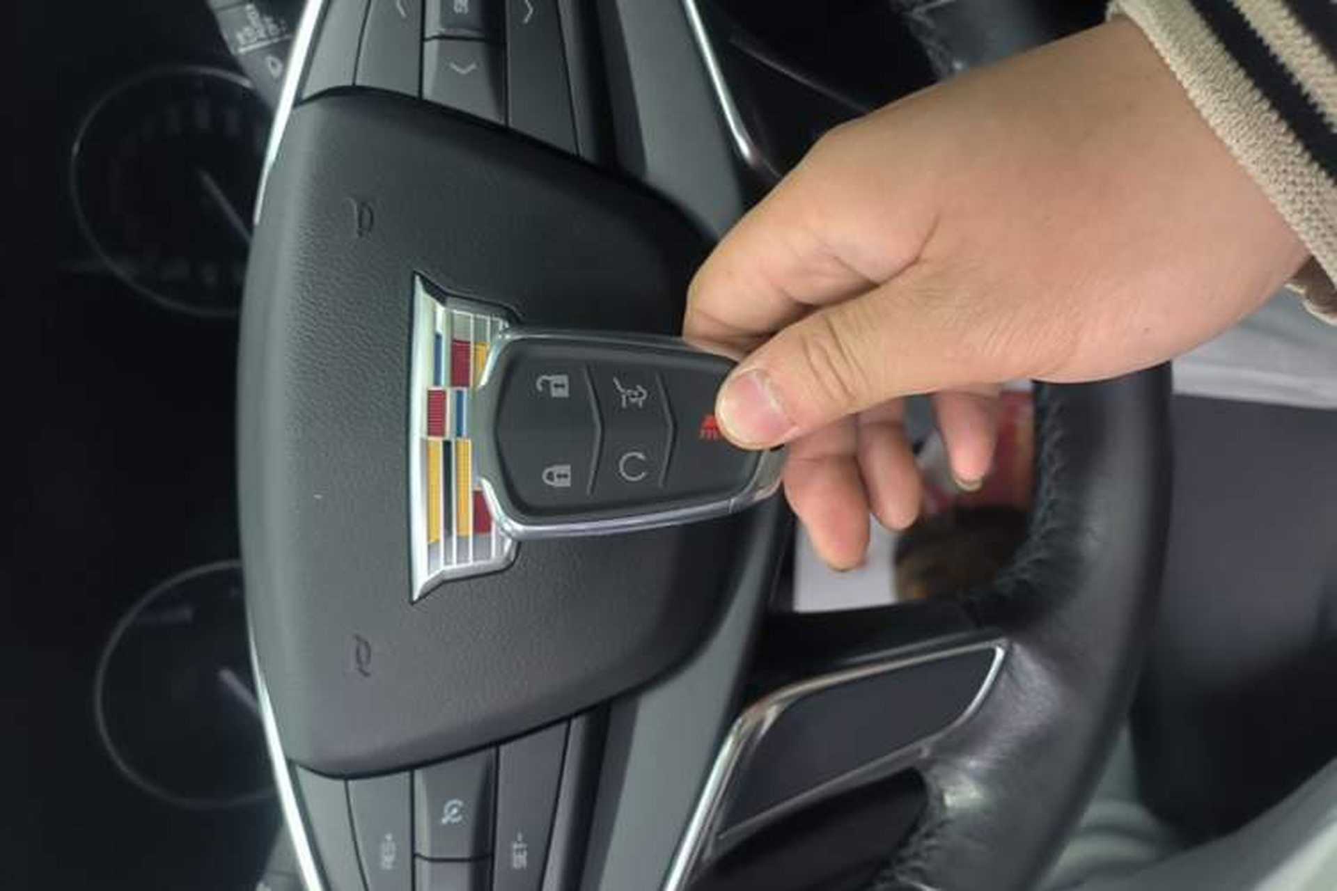 Used Cadillac XT5 2018 25T Luxury Model Interior 1