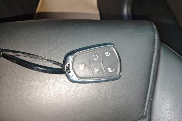 Used Cadillac XT5 2018 25T Luxury Model Interior 1