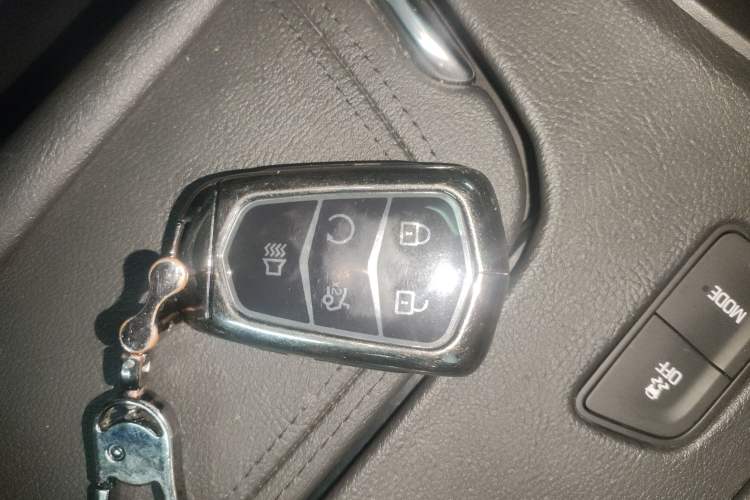 Used Cadillac XT5 2018 25T Luxury Model Interior 1