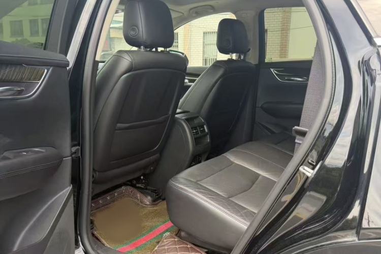 Used Cadillac XT5 2018 28T Four-Wheel Drive Luxury Model Interior 2