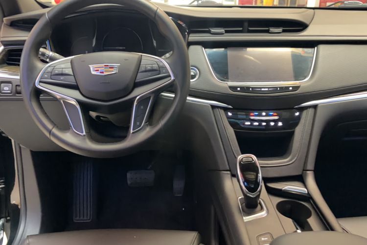 Used Cadillac XT5 2018 28E Four-Wheel Drive Tech Version Interior 5