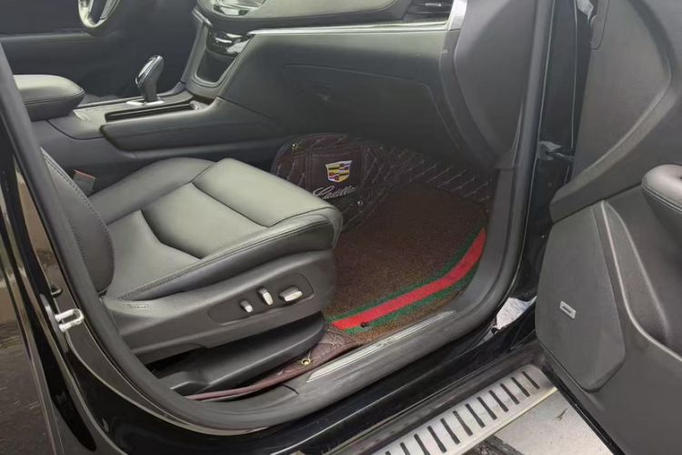 Used Cadillac XT5 2018 28T Four-Wheel Drive Luxury Model Interior 5