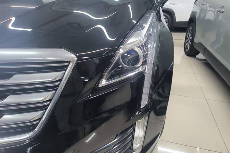 Used Cadillac XT5 2018 25T Luxury Model Left Front Headlight