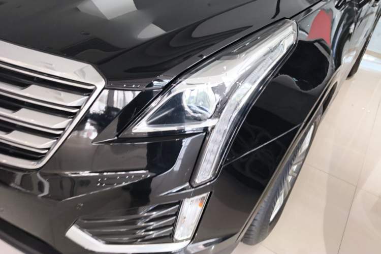 Used Cadillac XT5 2018 25T Luxury Model Left Front Headlight