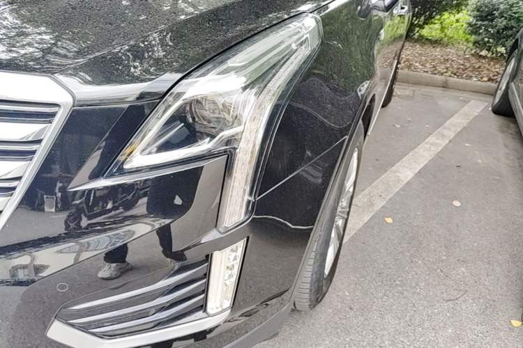 Used Cadillac XT5 2018 28T Four-Wheel Drive Luxury Model Left Front Headlight